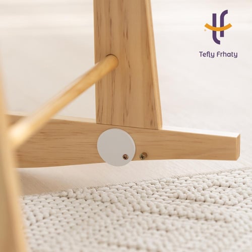 سلة موسى مع حامل هزاز خشبي