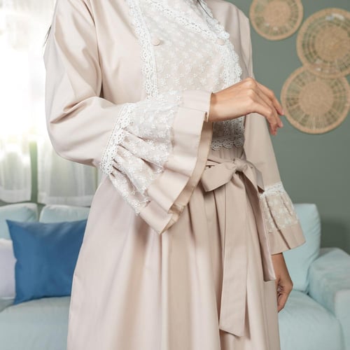 روب استقبال الولادة مريح بأكمام طويلة