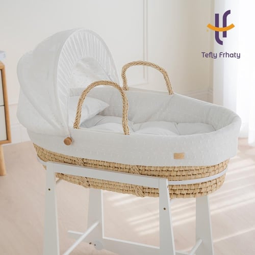 سلة موسى مع حامل هزاز أبيض