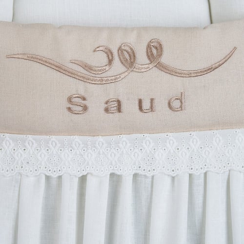 مدس استقبال مطرز بالاسم