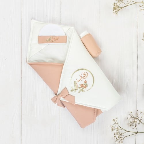 مدس استقبال مطرز بالاسم