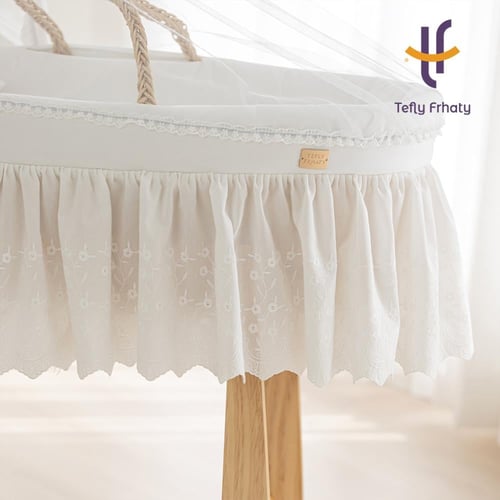 سلة موسى دانتيل مع حامل هزاز خشبي