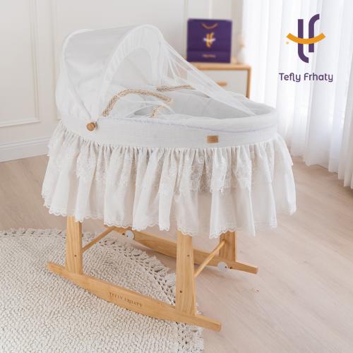 سلة موسى دانتيل مع حامل هزاز خشبي