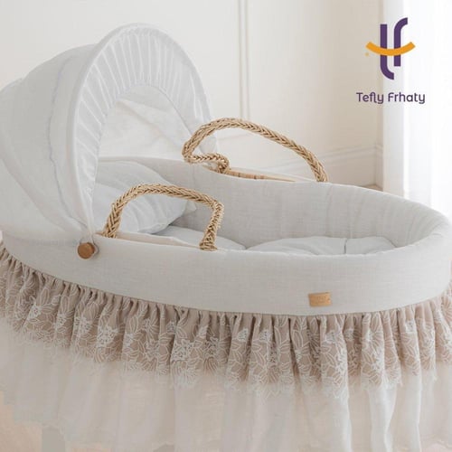 سلة موسى دانتيل مع حامل هزاز أبيض