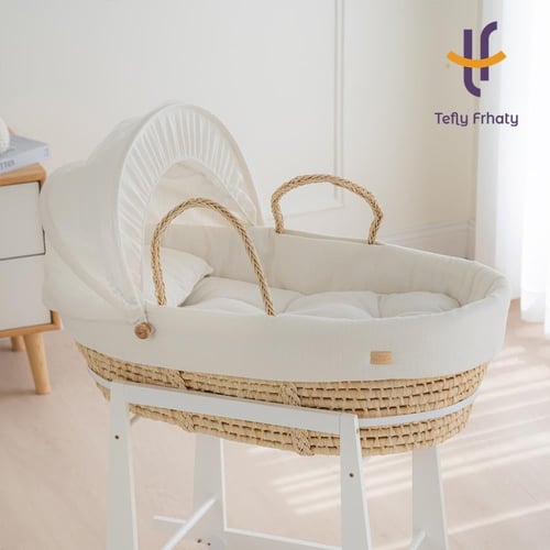 سلة موسى مع حامل هزاز أبيض