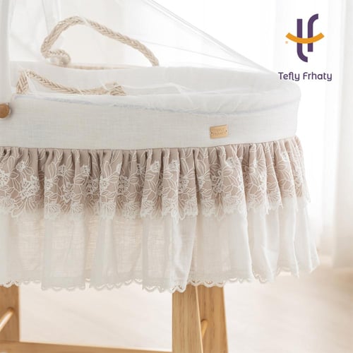 سلة موسى دانتيل مع حامل هزاز خشبي