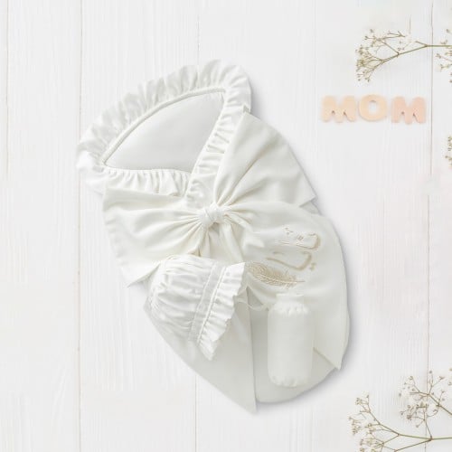 مدس استقبال مطرز بالاسم