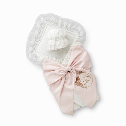 مدس استقبال مطرز بالاسم