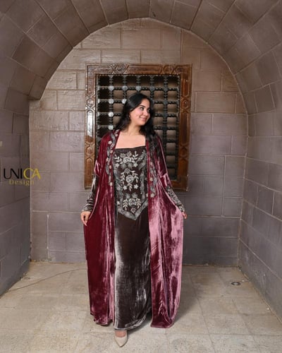 قطعتين فاخره من المخمل الحرير الفرنسي والشك اليدوي