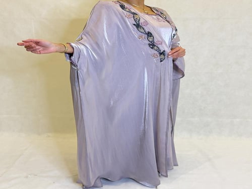 قطعتين من الاورغنزا الفرنسي مع شك يدوي