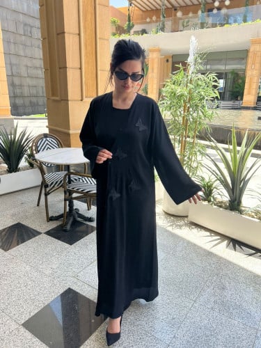 عبايه الفراشه السوداء