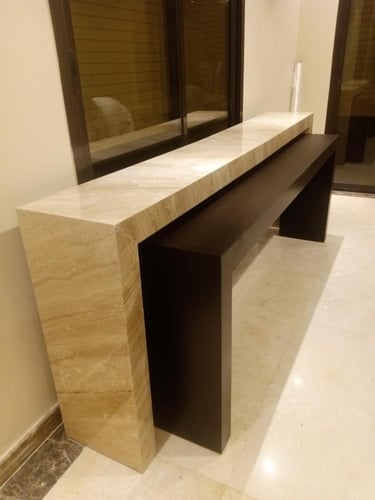 طقم كونسولات – رخام ديانو رويال إيطالي مع خشب بني...