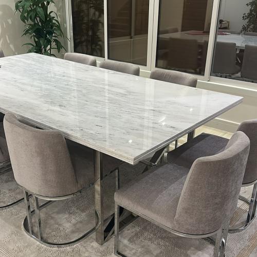 طاولة طعام فاخرة من رخام طبيعي أبيض مع قاعدة معدني...