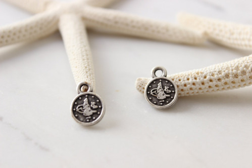 8mm Antique Silver Plated Disc , 5 Pc Signature Ch...