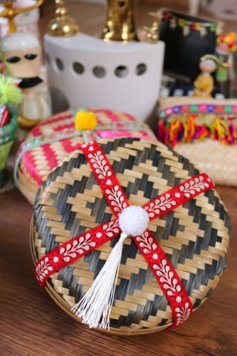 علب دائرية جميلة