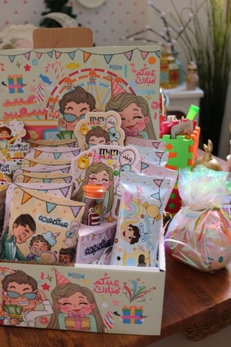 بوكس مع منتجات لطيفة