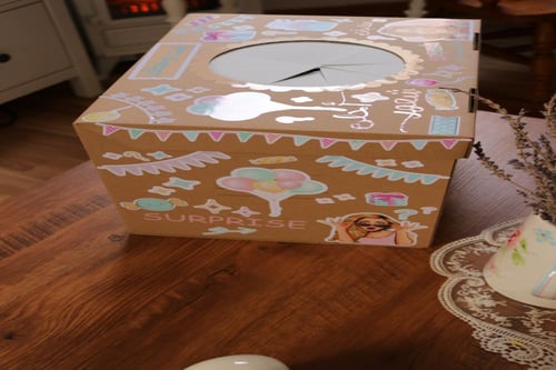 بوكس المفاجآت فارغ