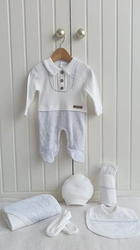 طقم ملابس 6 قطع ولادي موديل 2031 72