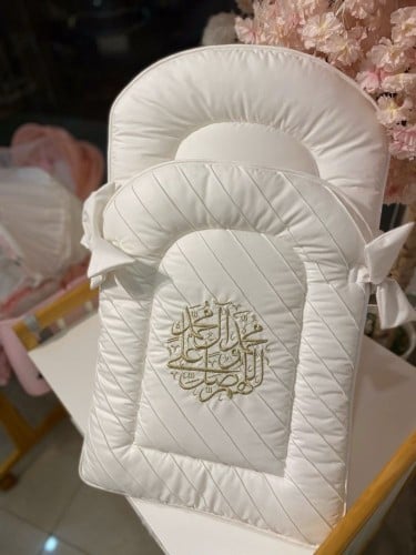 مدس مع التطريز