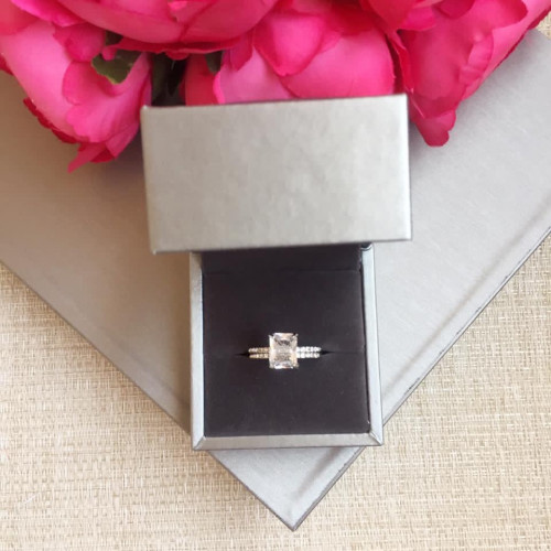 خاتم فضه مرصع باحجار الزيركون تصميم الماس