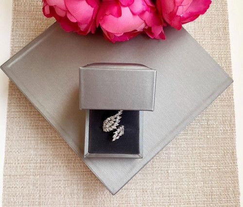 خاتم فري سايز مرصع باحجار الزيركون