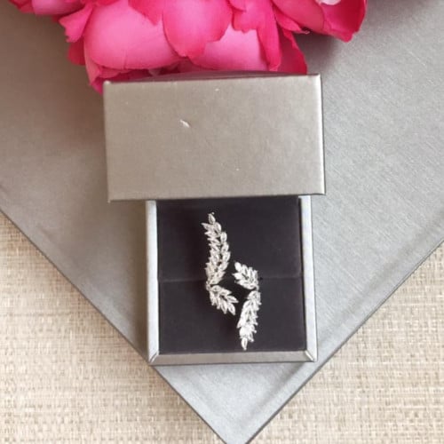 خاتم مرصع باحجار الزيركون تصميم الماس