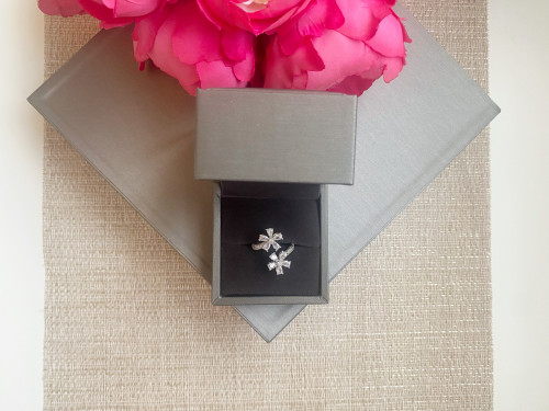 خاتم فري سايز مرصع باحجار الزيركون تصميم الماس