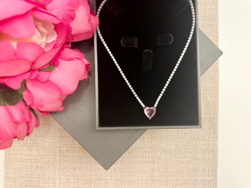 عقد مرصع باحجار الزيركون تصميم الماس