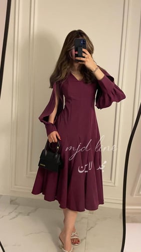 فستان مشاعر / بـ كسرات انيقة من الامام و الخلف