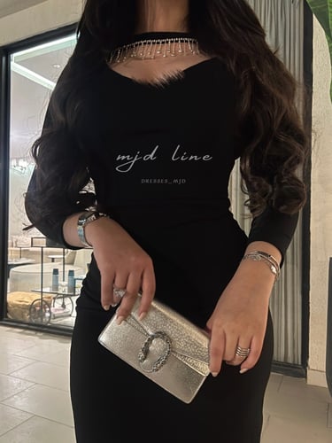 فستان ريماس اسودطويل مع كرستال بالصدر والظهر/ اكما...