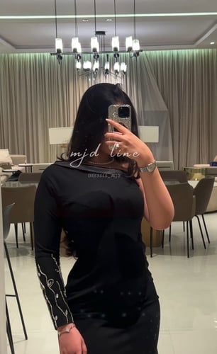 فستان روان مع شك بالاكمام والظهر