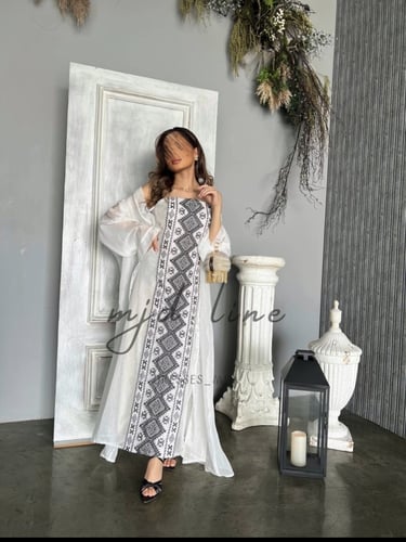 جلابية غادة ، قطعتين ابيض تطريز اسود