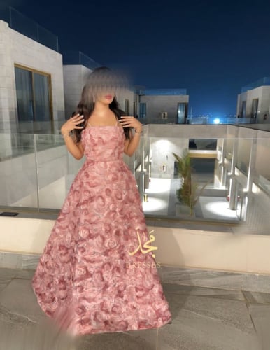 فستان الورد