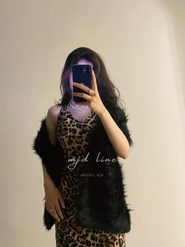 فستان رانيه مع الفرو