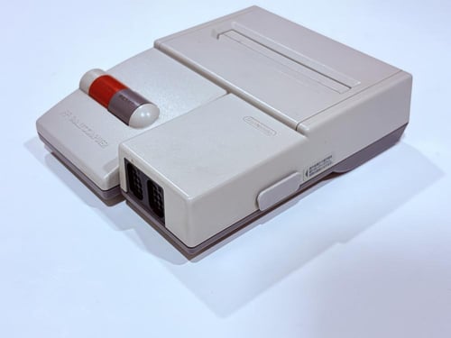 جهاز العائله الاصلي (Family Computer)