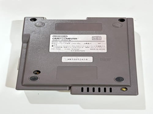 جهاز العائله الاصلي (Family Computer)