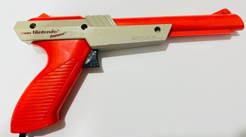 مسدس لجهاز NES الاصلي