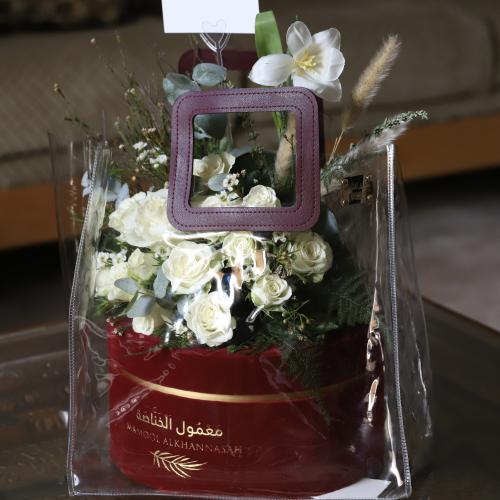 معمول ميني مع ورد للاهداء مع كرت