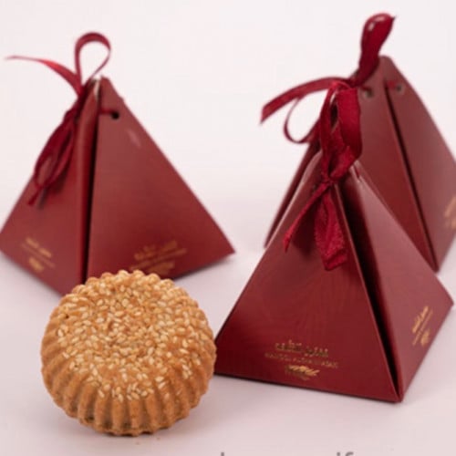 قطعة معمول واحدة حبة كبيرة