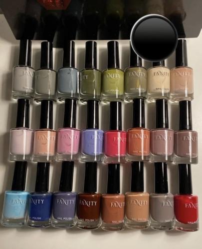 مناكير fanity الاسود