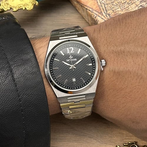 طقم نيلوفر الرجالي – ساعة ديفوشي وسوار جلد فاخر