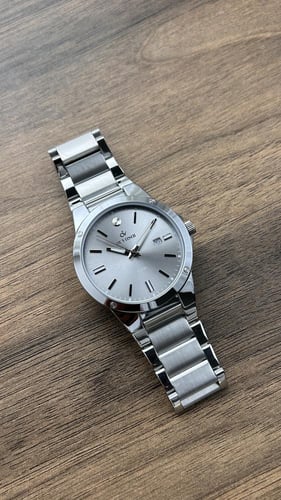 ساعة رجاليه ديفوشي ملفته بلون فضي