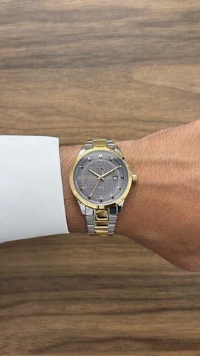 ساعة رجالية انديرا استيل بلون ذهبي و فضي