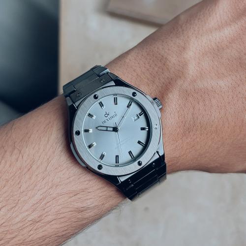 ساعة رجاليه ديفوشي ملفته بلون رمادي