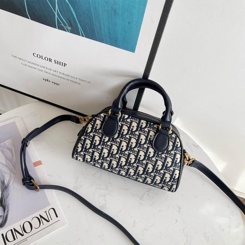 شنطة نسائية عصرية وأنيقة - لون كحلي