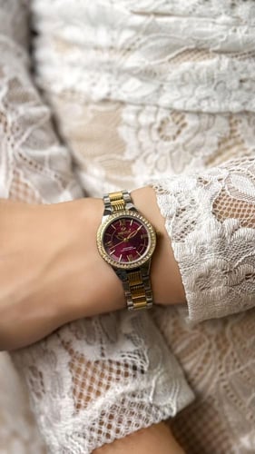 ساعة نسائية ديفوشي استيل بلون فضي و ذهبي