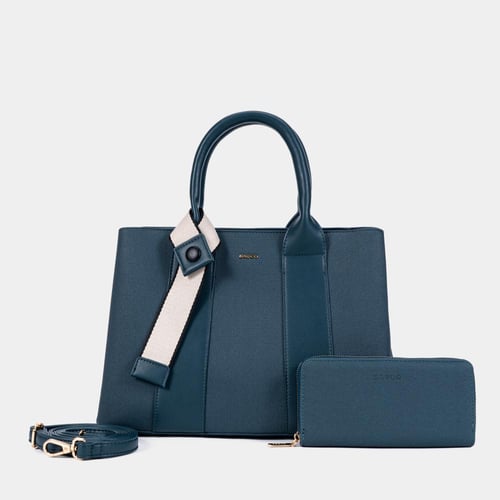 شنطة نسائية انيقة مع محفظة و حزام طويل بلون تركواز...