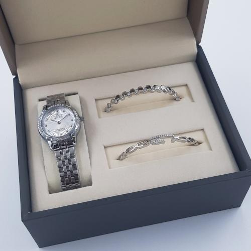 طقم ساعة واسوارتين نسائية ديفوشي استيل بلون فضي