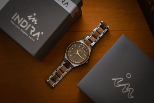 ساعة رجالية انديرا خشب و استيل بلون فضي