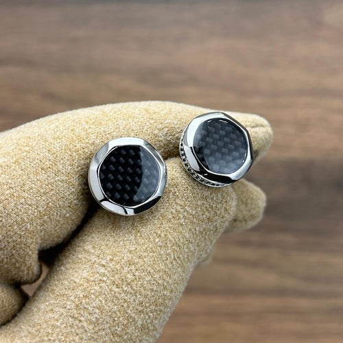 طقم رجالي مثالي لإطلالة كاملة بلون فضي ميناء كحلي